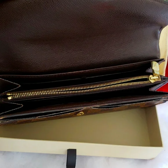 Authentic LV Wallet Damier Ebene - Picture 3 of 6